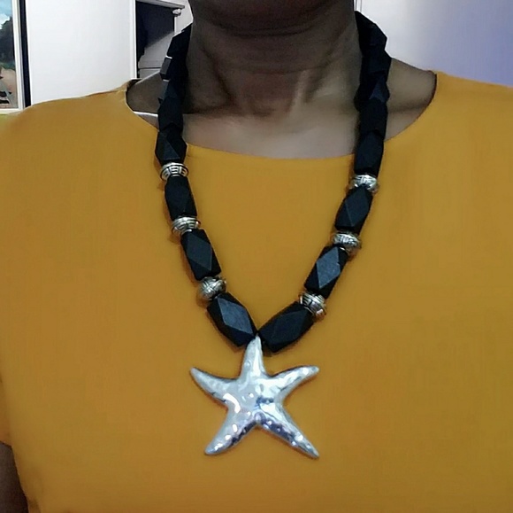 Statement Necklace - Picture 1 of 3